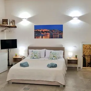La Grotticella , Sciacca Italia
